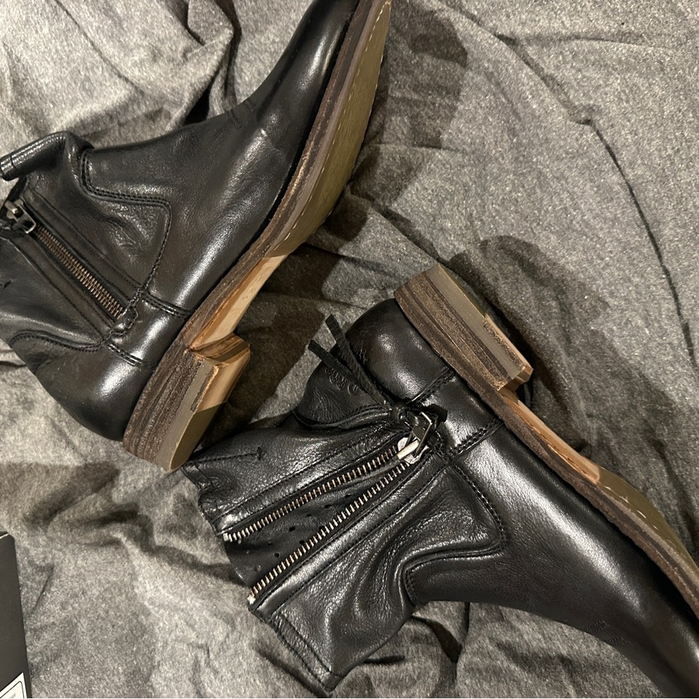 Blackstone leather boots size 38
